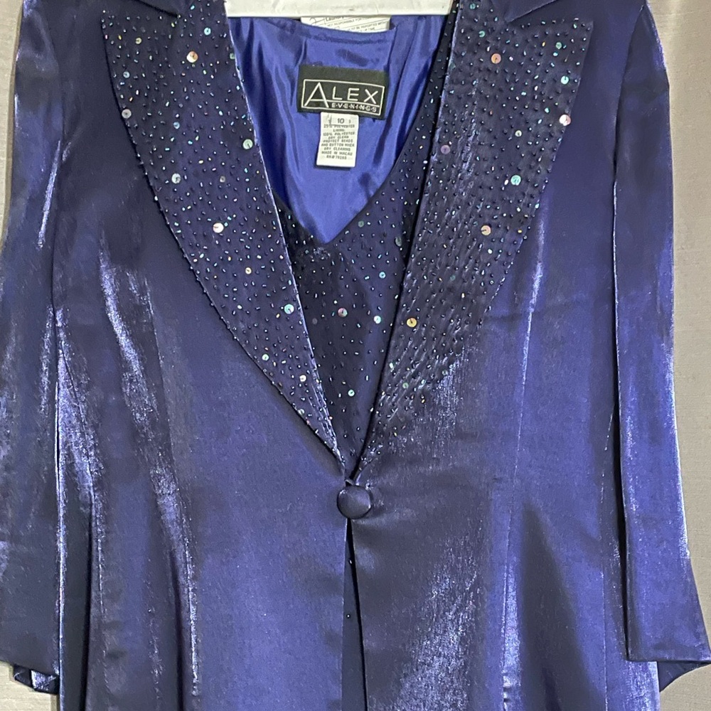 Elegant indigo floor length formal - Picture 4 of 4